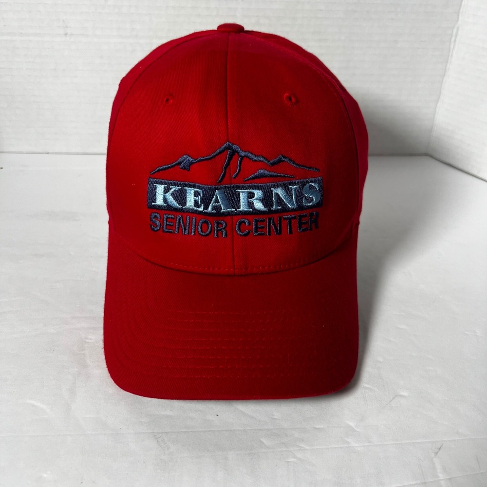 Flexfit Yupoong Kearns Senior Center Red Baseball Cap Hat S-M Structured‎ Mens